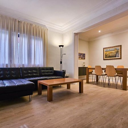 Classbedroom Park Gueell Apartment Barcelona Exteriör bild