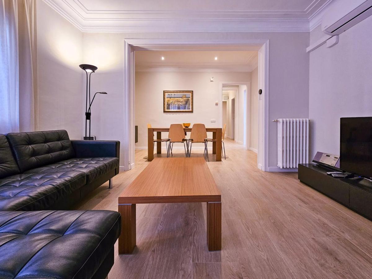 Classbedroom Park Gueell Apartment Barcelona Exteriör bild