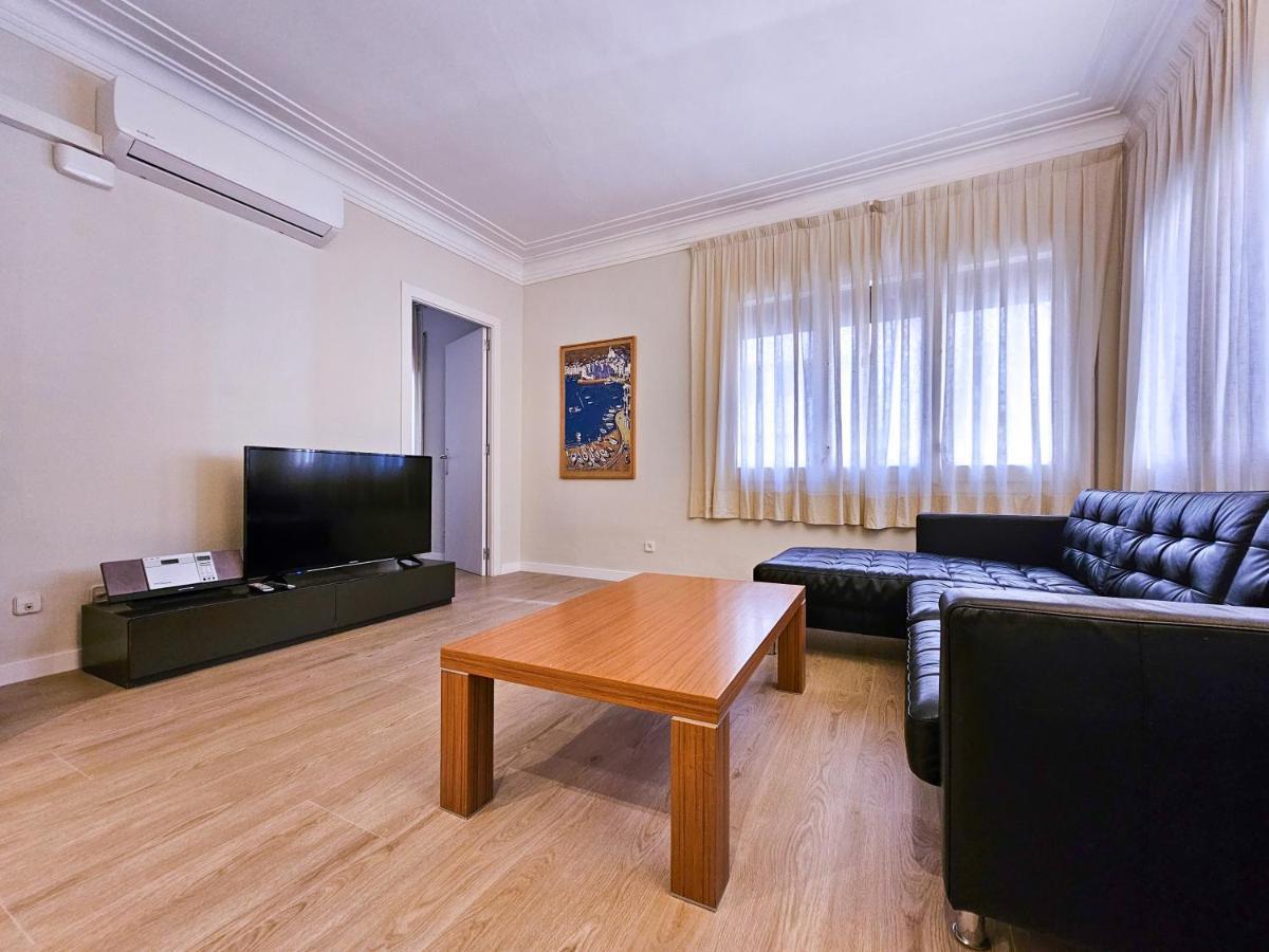Classbedroom Park Gueell Apartment Barcelona Exteriör bild