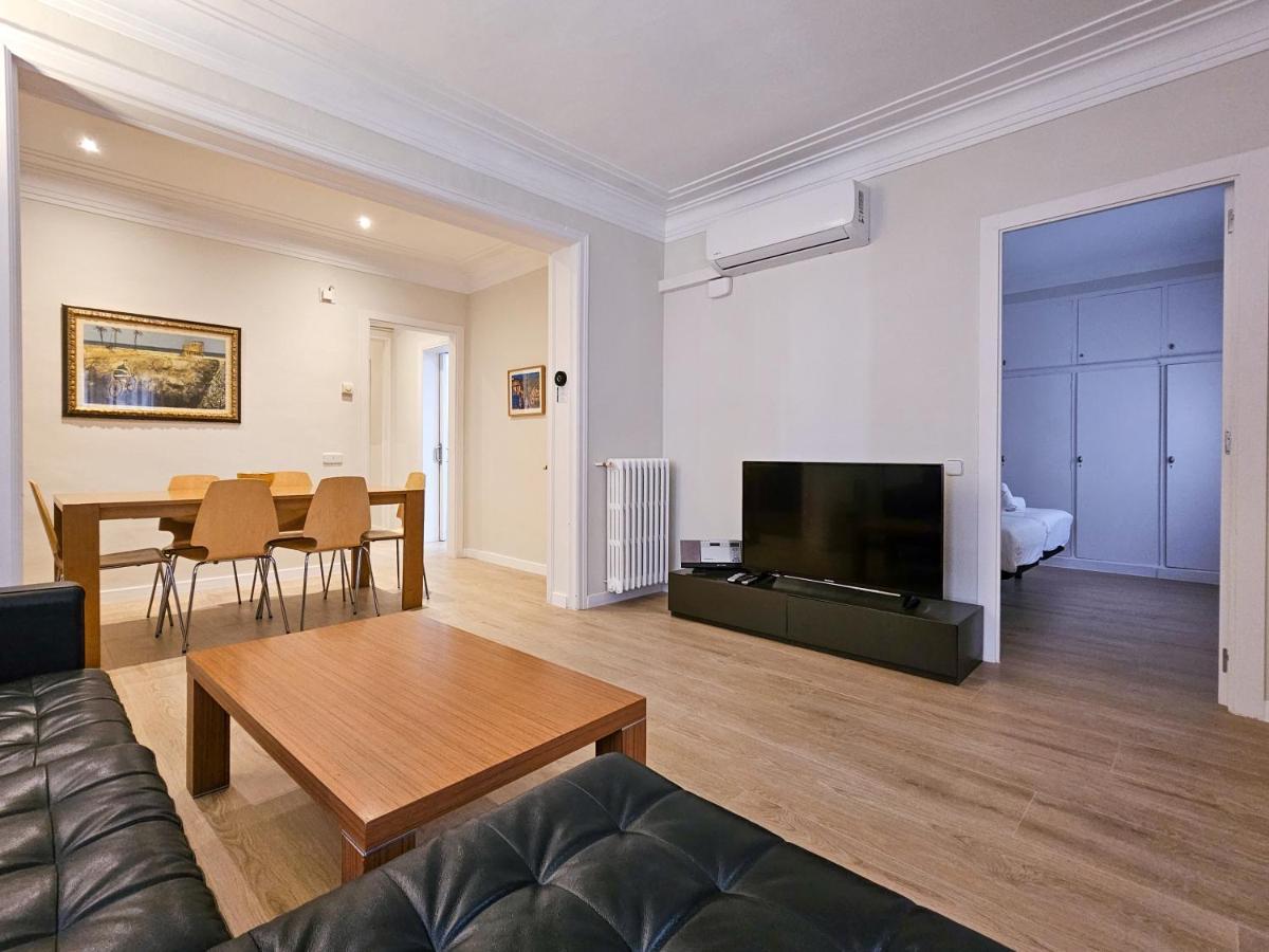 Classbedroom Park Gueell Apartment Barcelona Exteriör bild