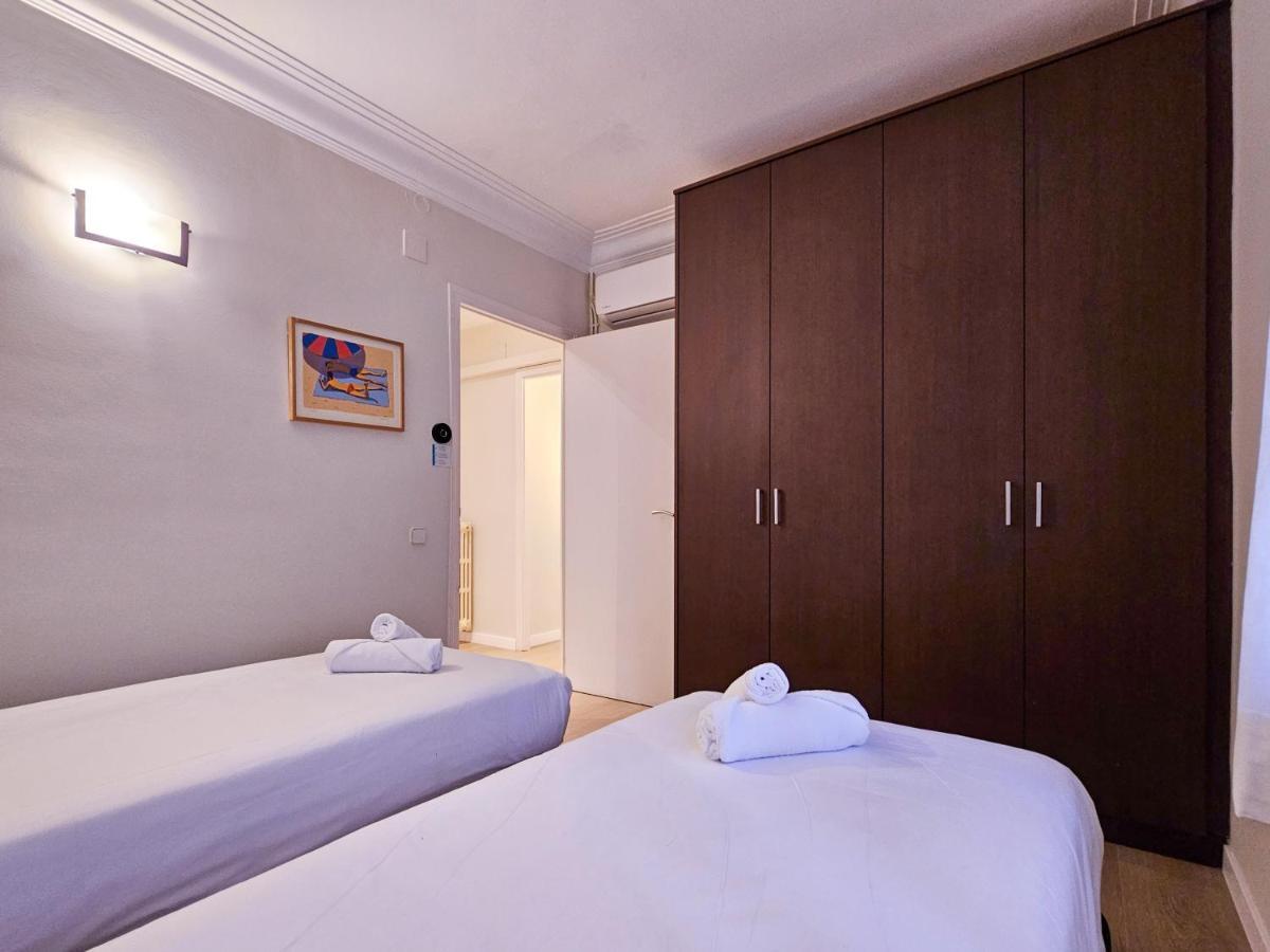 Classbedroom Park Gueell Apartment Barcelona Exteriör bild